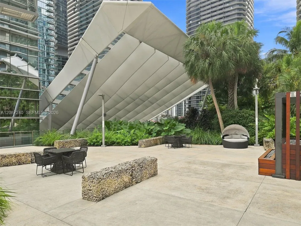 88 SW 7th St #3107 Miami, FL 33130