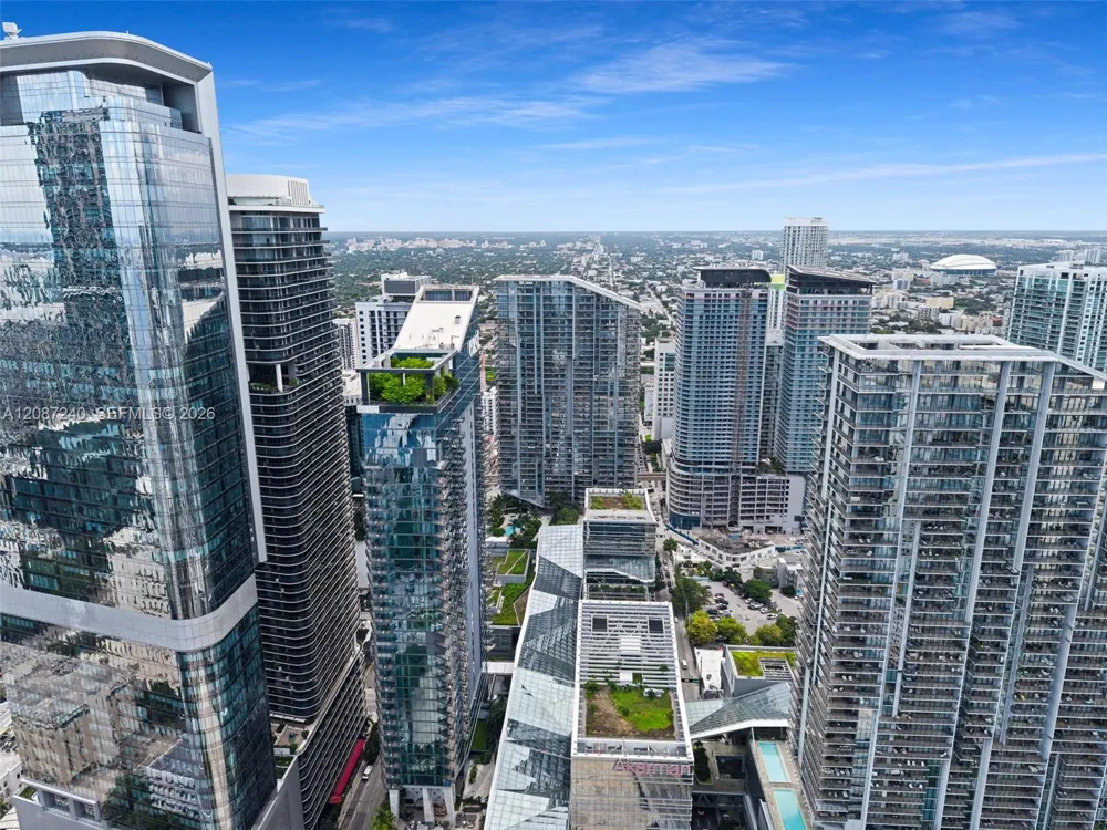 88 SW 7th St #3107 Miami, FL 33130