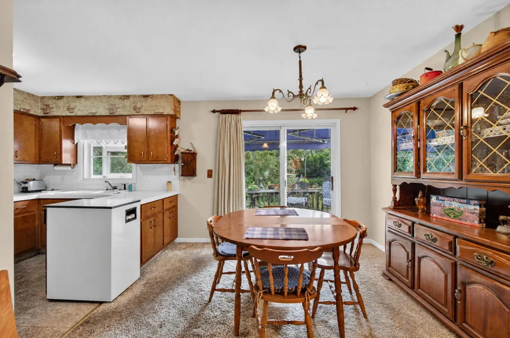 611 Charleston Road Delta Charter Township, MI 48917