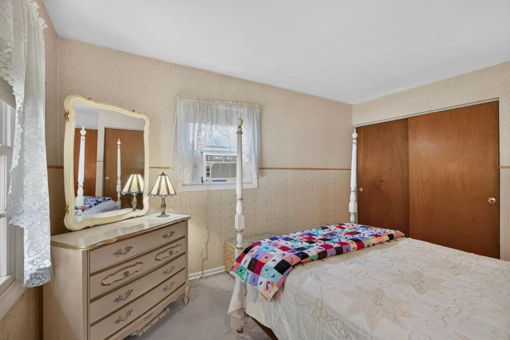 611 Charleston Road Delta Charter Township, MI 48917