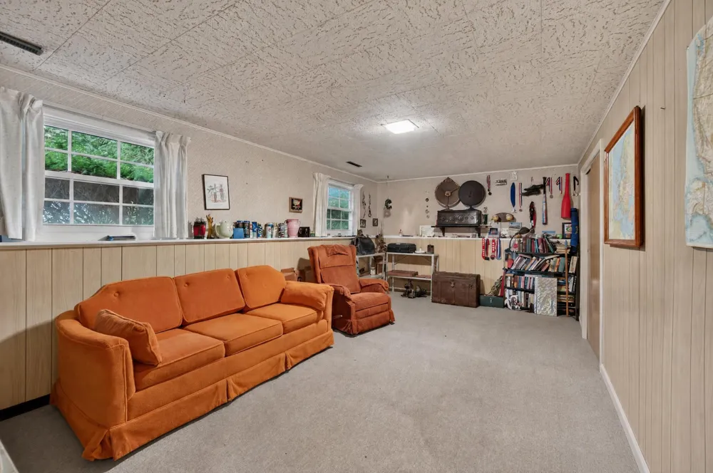 611 Charleston Road Delta Charter Township, MI 48917