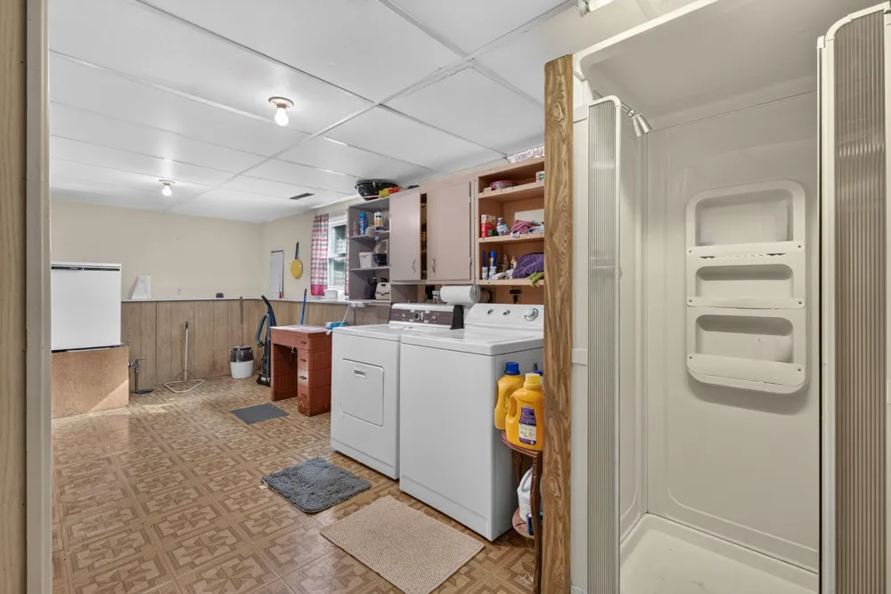 611 Charleston Road Delta Charter Township, MI 48917