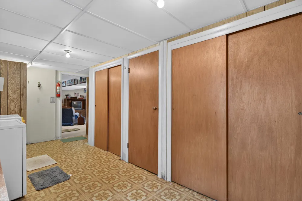611 Charleston Road Delta Charter Township, MI 48917