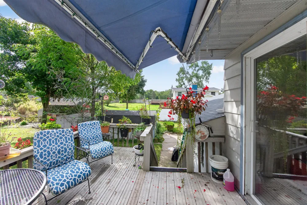 611 Charleston Road Delta Charter Township, MI 48917