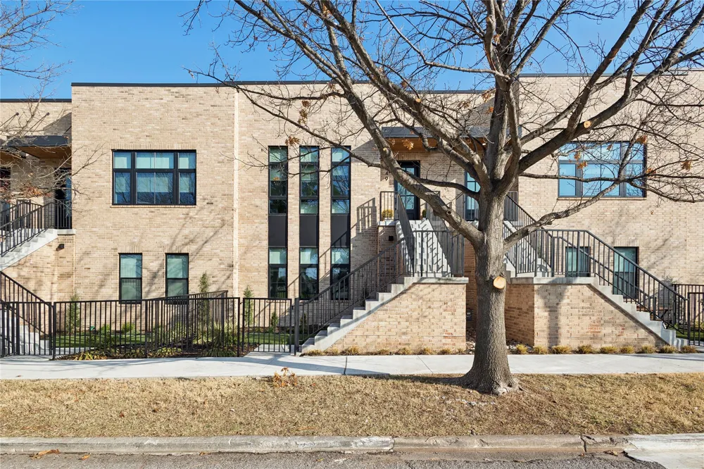 1049 E 8th Street Tulsa, OK 74120