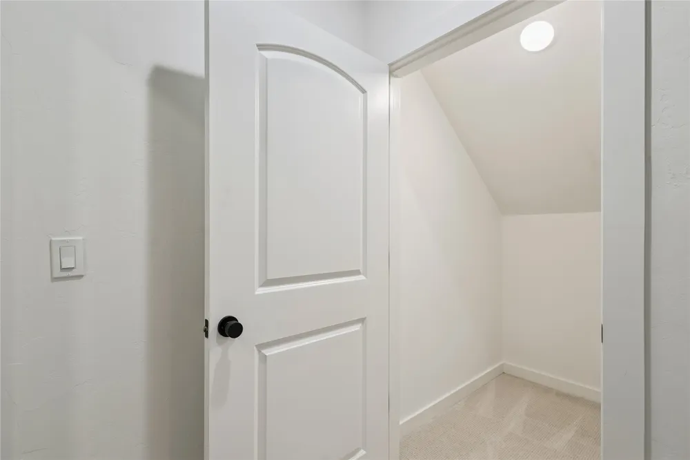 1049 E 8th Street Tulsa, OK 74120