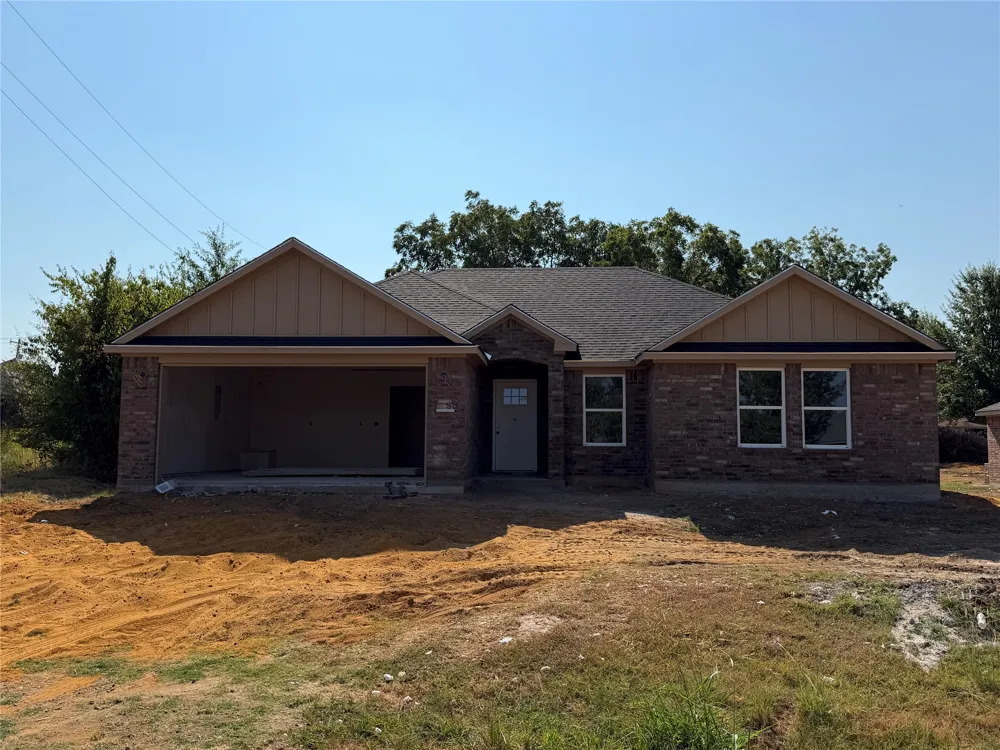 903 S 3rd Street Calera, OK 74730