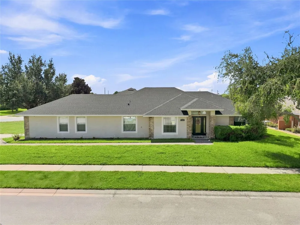 304 BENTLEY OAKS BOULEVARD Auburndale, FL 33823