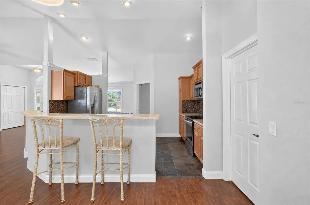 304 BENTLEY OAKS BOULEVARD Auburndale, FL 33823