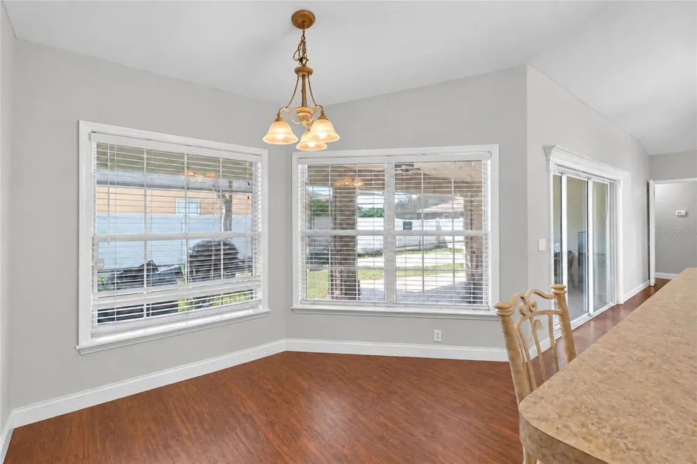 304 BENTLEY OAKS BOULEVARD Auburndale, FL 33823
