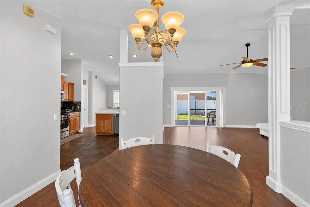 304 BENTLEY OAKS BOULEVARD Auburndale, FL 33823