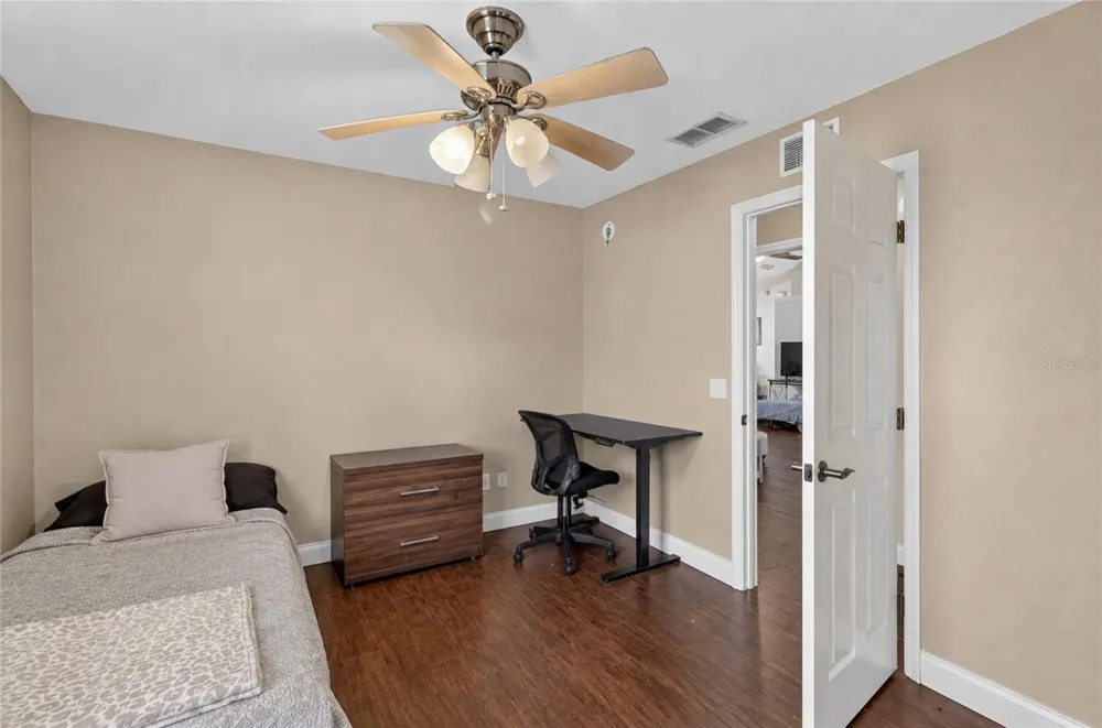 304 BENTLEY OAKS BOULEVARD Auburndale, FL 33823