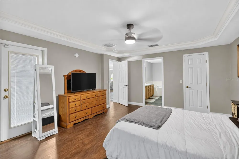 304 BENTLEY OAKS BOULEVARD Auburndale, FL 33823