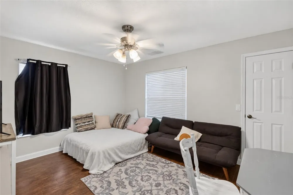 304 BENTLEY OAKS BOULEVARD Auburndale, FL 33823