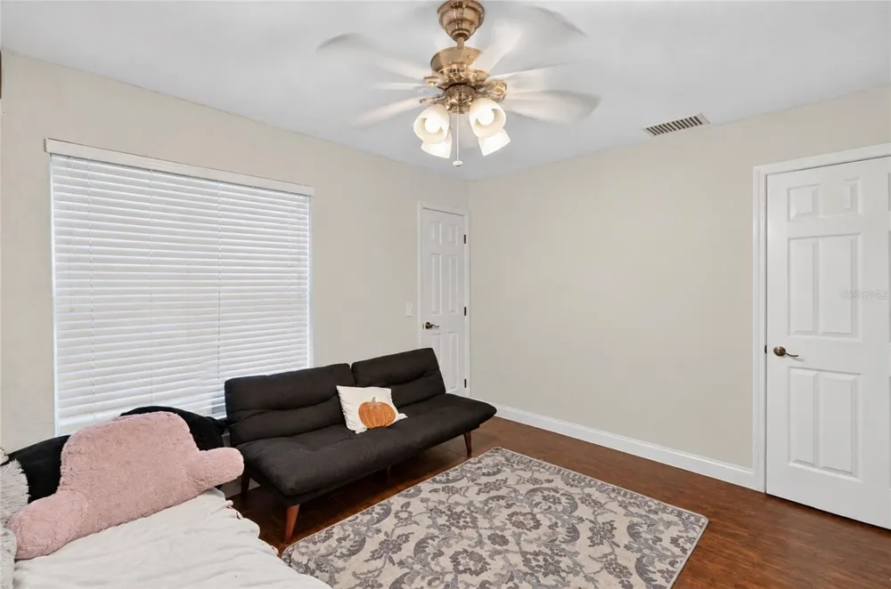 304 BENTLEY OAKS BOULEVARD Auburndale, FL 33823