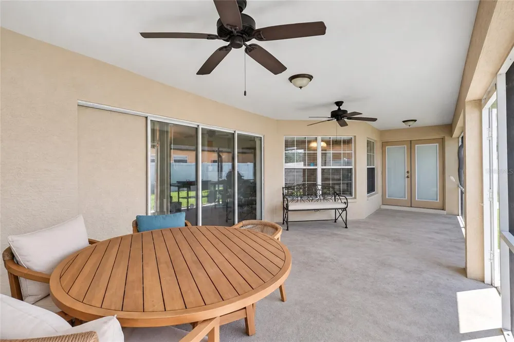 304 BENTLEY OAKS BOULEVARD Auburndale, FL 33823