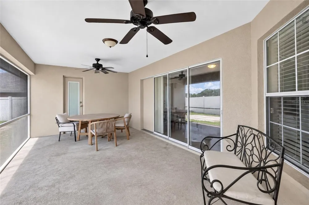 304 BENTLEY OAKS BOULEVARD Auburndale, FL 33823