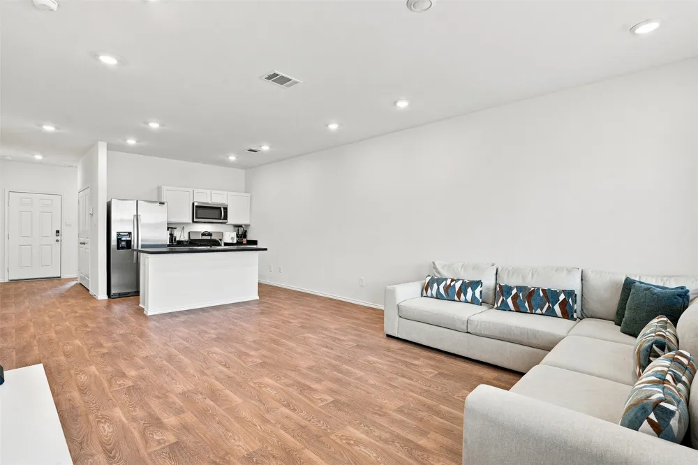 130 Harrison Crossing Uhland, TX 78640