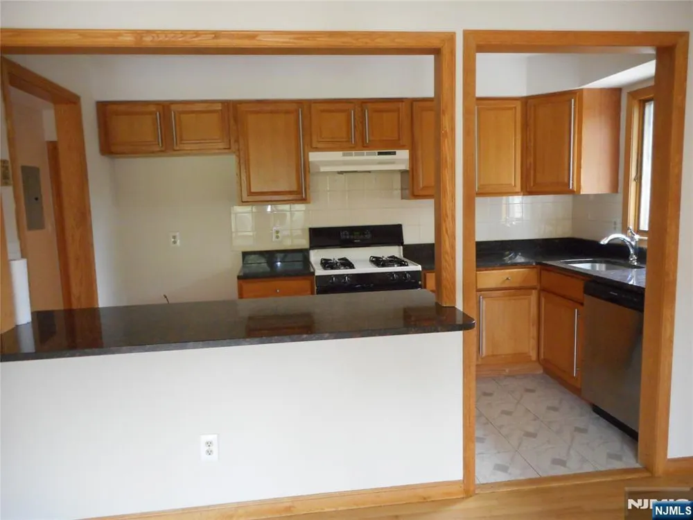 165 River Road 165 Clifton, NJ 07014