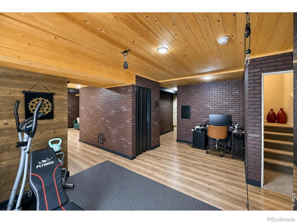 1421 Rustic Drive Longmont, CO 80504