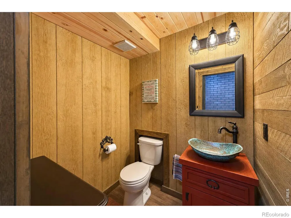 1421 Rustic Drive Longmont, CO 80504