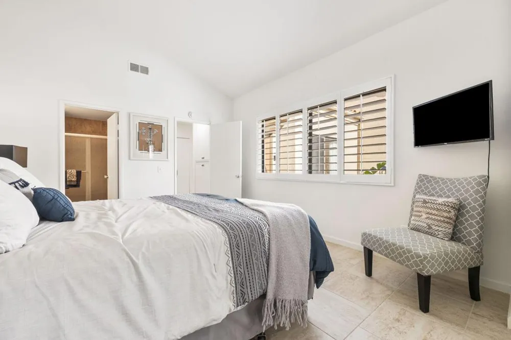 38435 Plumosa Circle Palm Desert, CA 92211