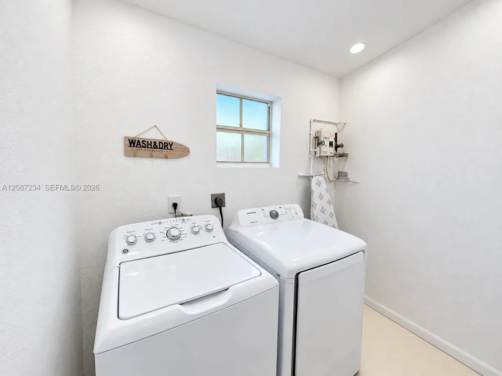 2378 NW 33rd St #2378 Miami, FL 33142