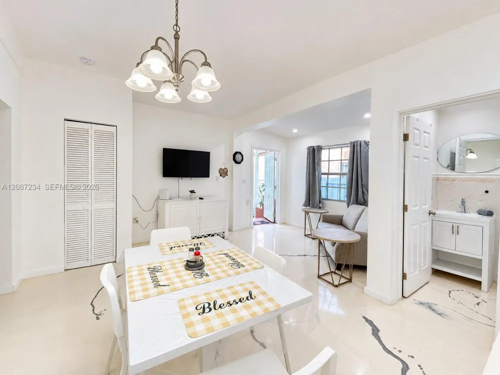 2378 NW 33rd St #2378 Miami, FL 33142
