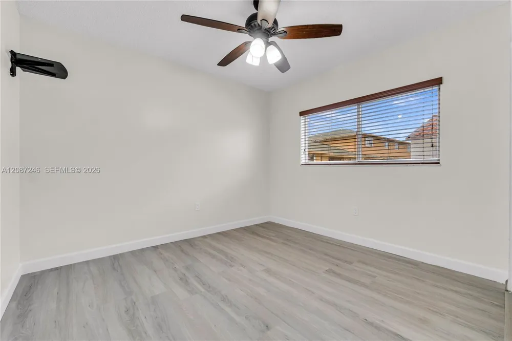 7878 W 29th Ln #202-20 Hialeah, FL 33018