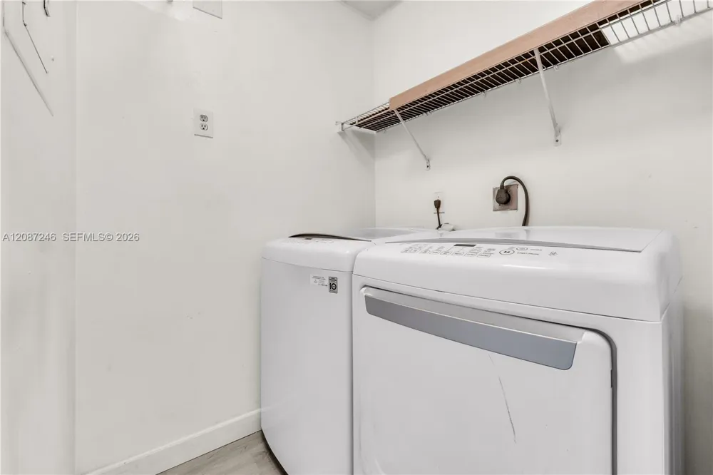 7878 W 29th Ln #202-20 Hialeah, FL 33018