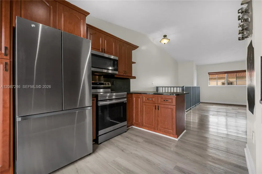 7878 W 29th Ln #202-20 Hialeah, FL 33018