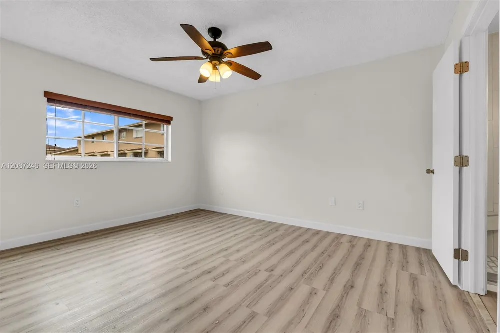 7878 W 29th Ln #202-20 Hialeah, FL 33018