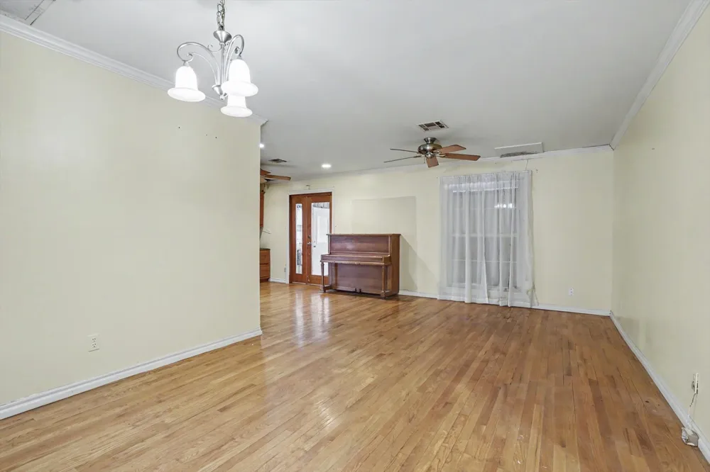 2005 E 52nd Street Tulsa, OK 74105