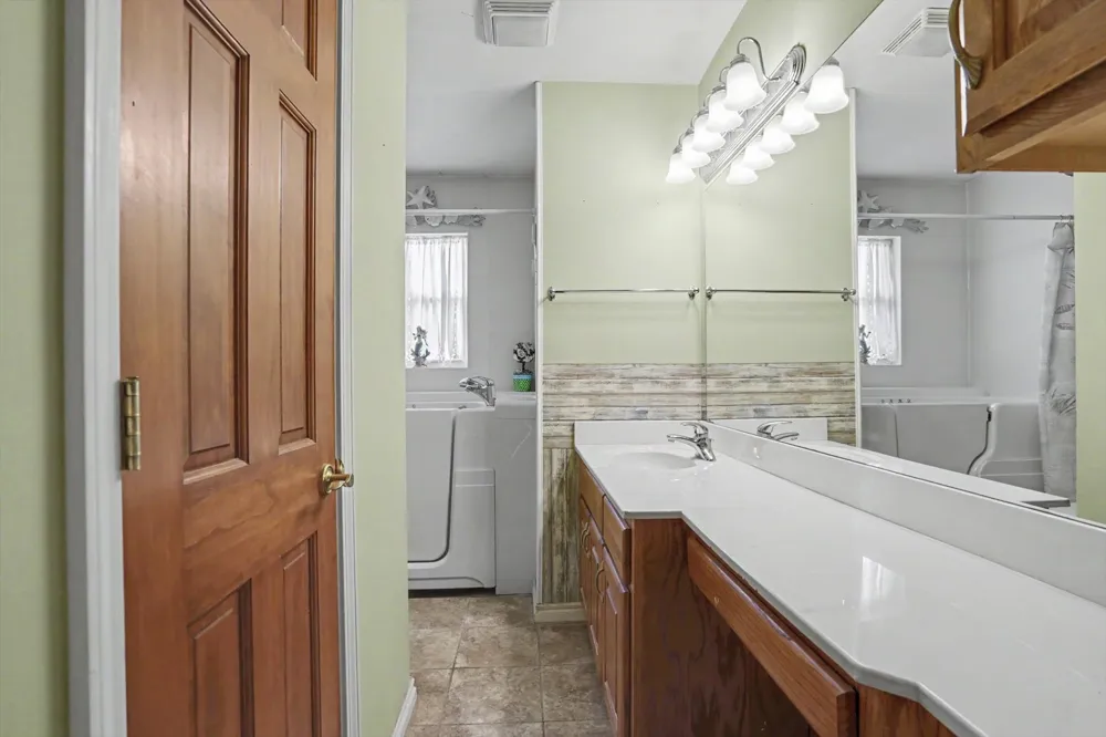 2005 E 52nd Street Tulsa, OK 74105