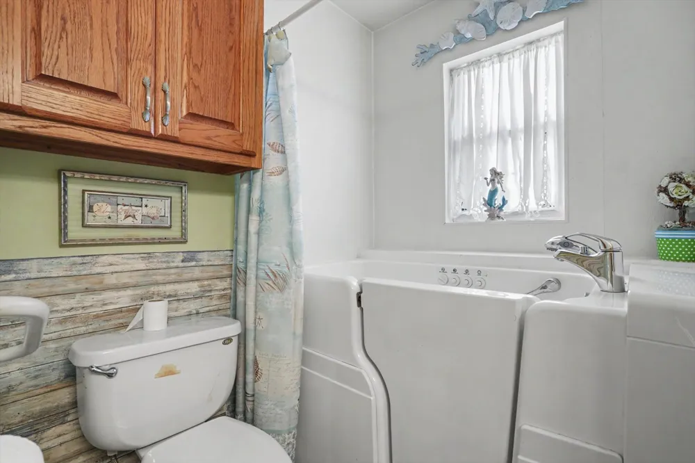 2005 E 52nd Street Tulsa, OK 74105