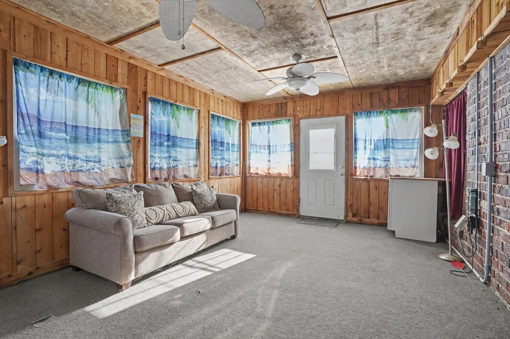 2005 E 52nd Street Tulsa, OK 74105