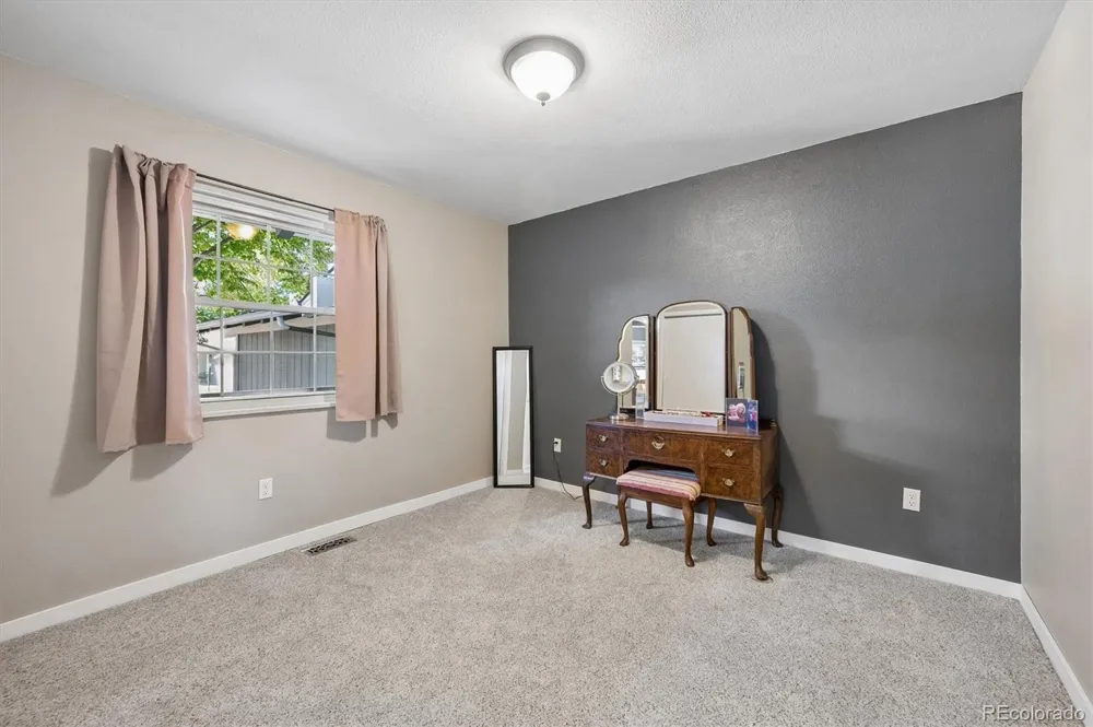 12044 E Maple Avenue Aurora, CO 80012
