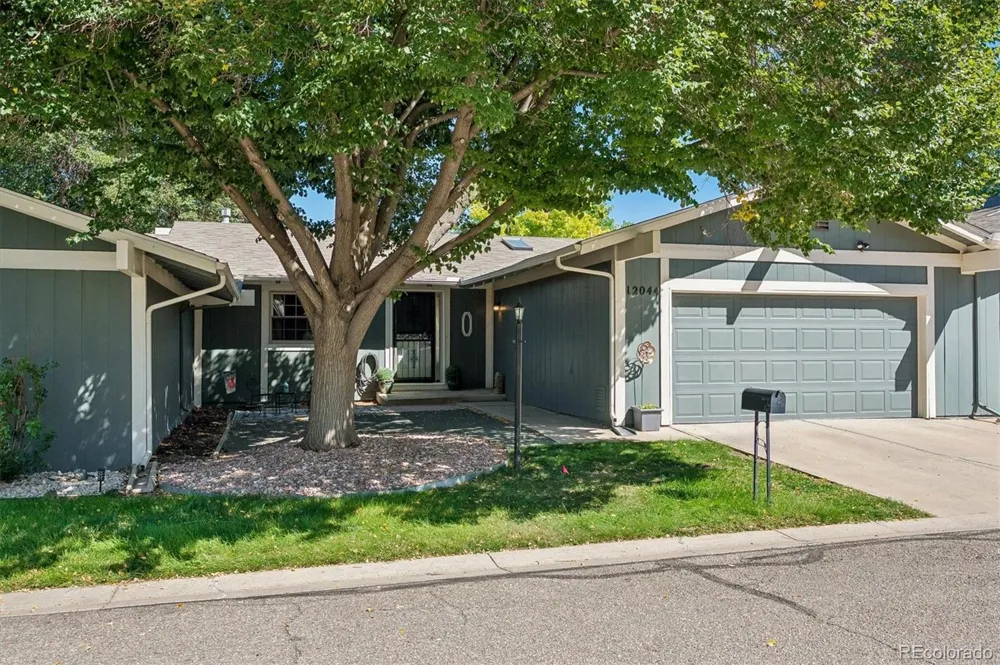 12044 E Maple Avenue Aurora, CO 80012