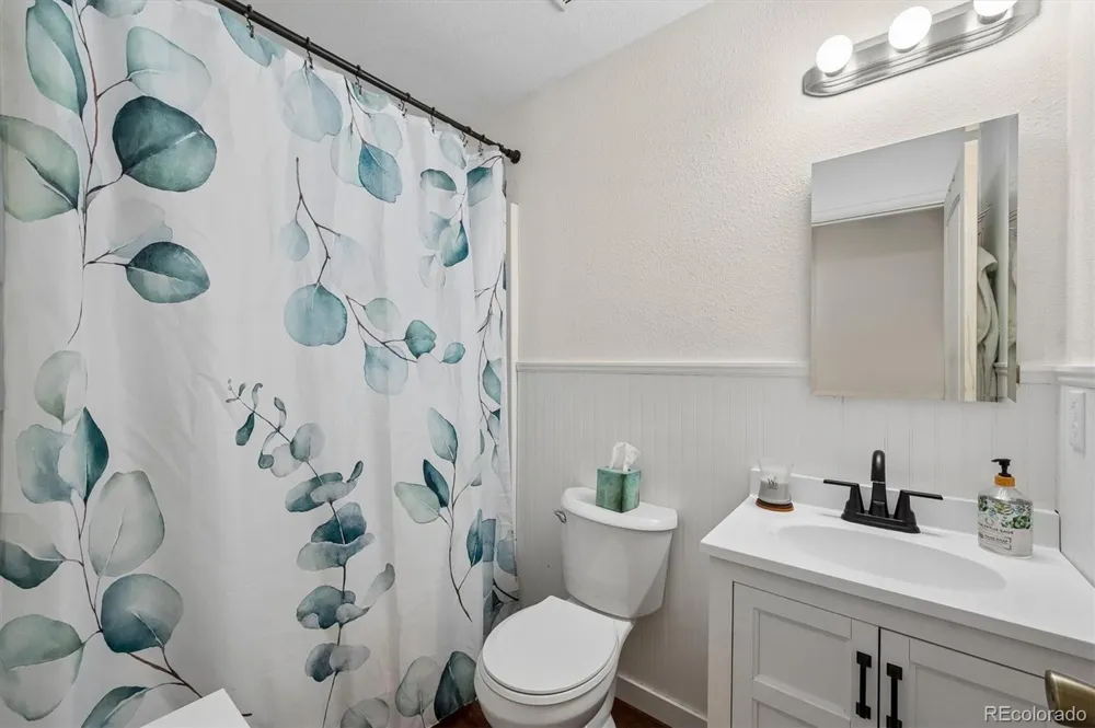 12044 E Maple Avenue Aurora, CO 80012