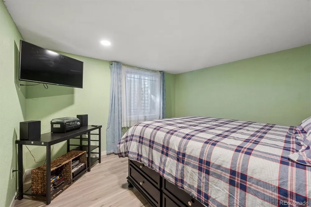 12044 E Maple Avenue Aurora, CO 80012