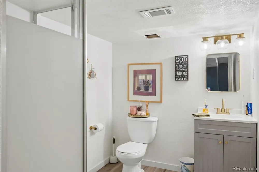 12044 E Maple Avenue Aurora, CO 80012