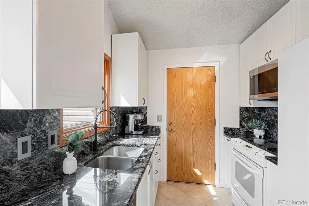 17591 E Temple Drive Aurora, CO 80015