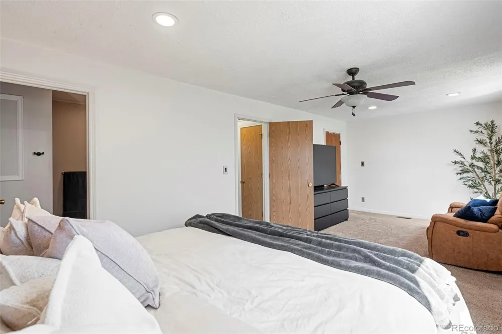 17591 E Temple Drive Aurora, CO 80015