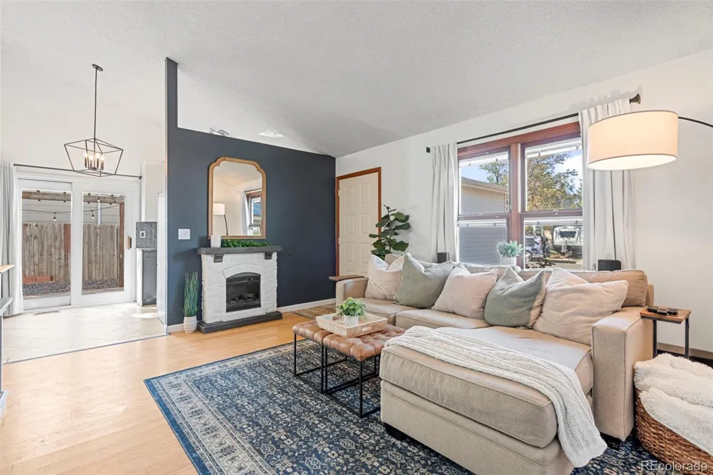 17591 E Temple Drive Aurora, CO 80015