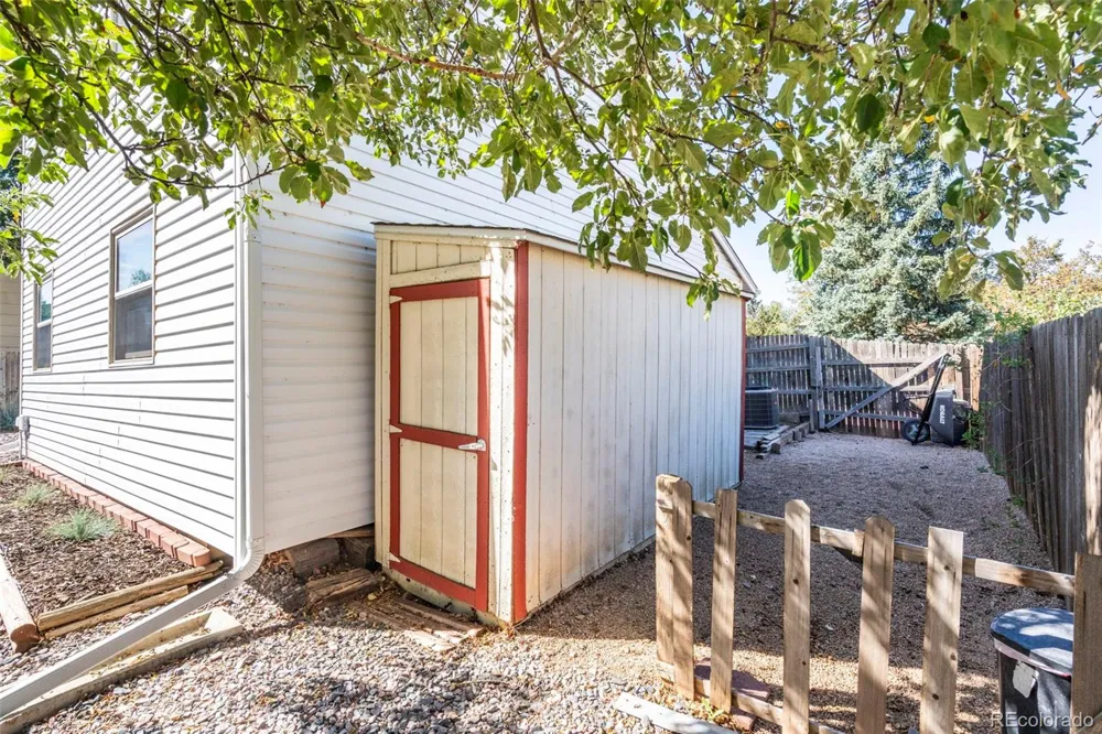 17591 E Temple Drive Aurora, CO 80015