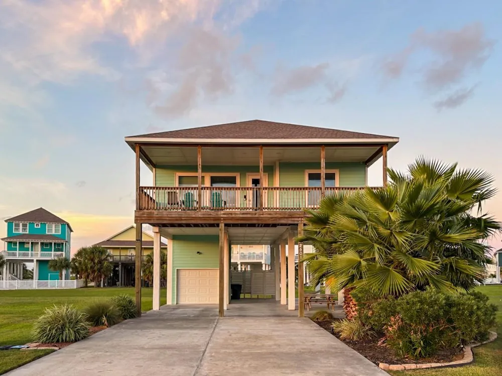 25011 Sausalito Drive Galveston, TX 77554