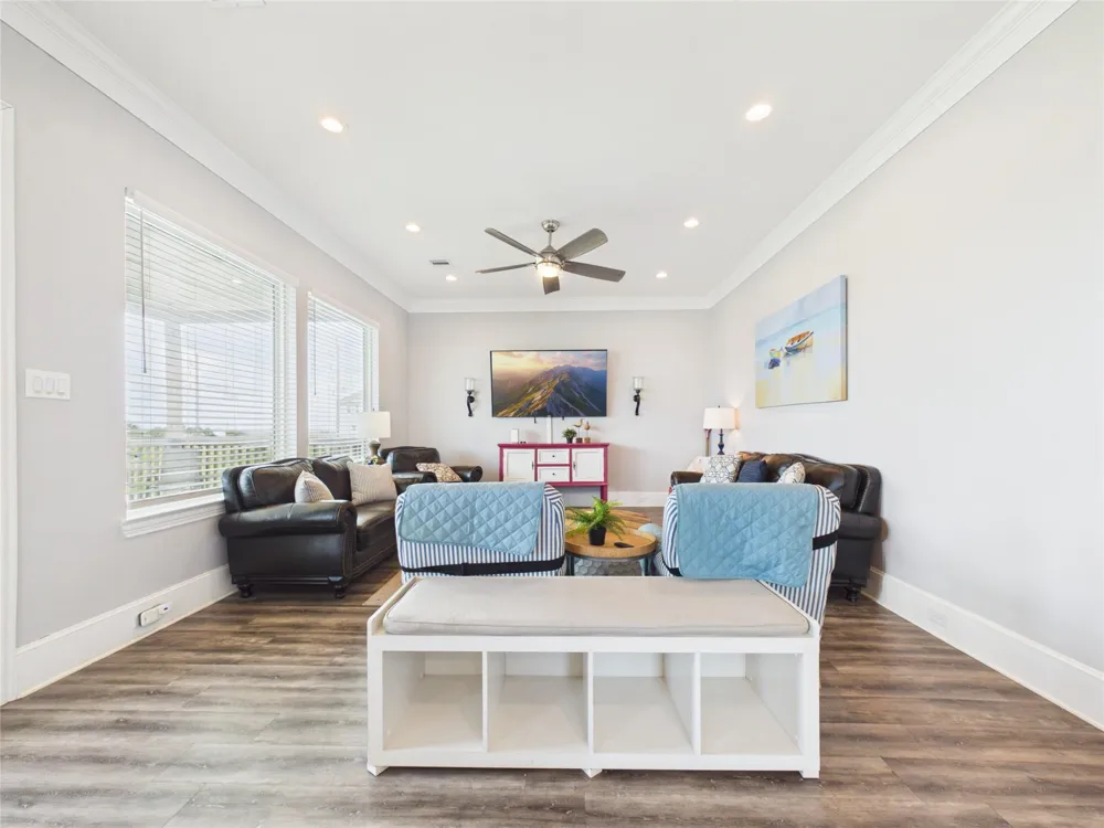 25011 Sausalito Drive Galveston, TX 77554