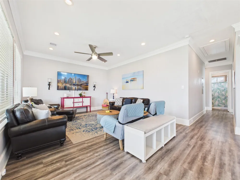 25011 Sausalito Drive Galveston, TX 77554