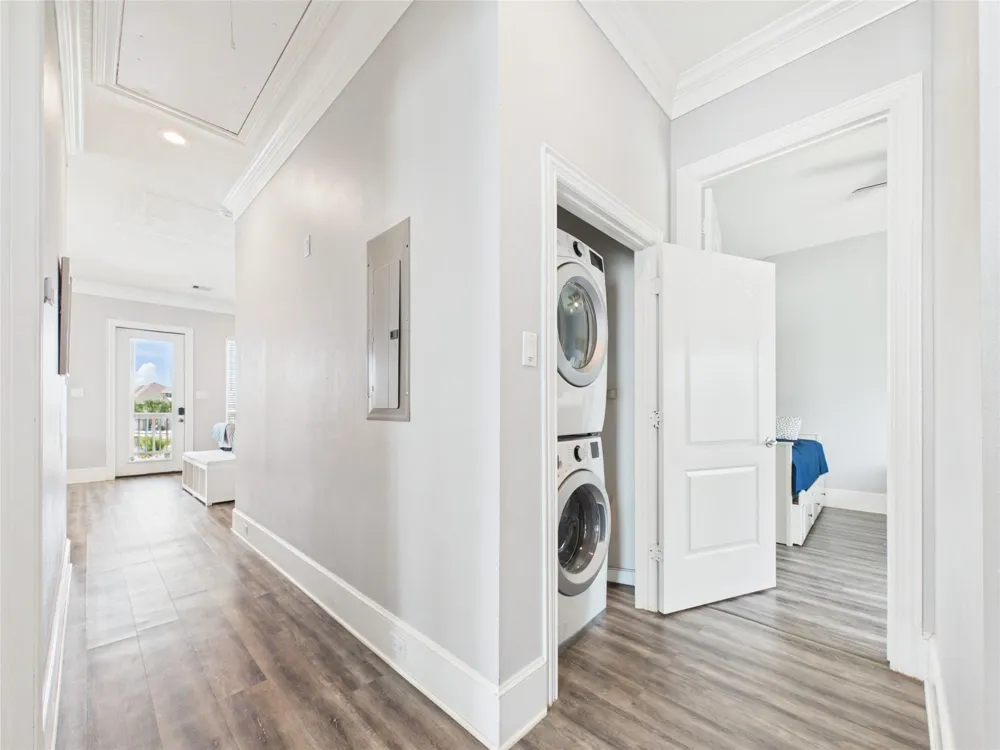 25011 Sausalito Drive Galveston, TX 77554