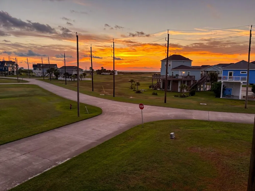 25011 Sausalito Drive Galveston, TX 77554